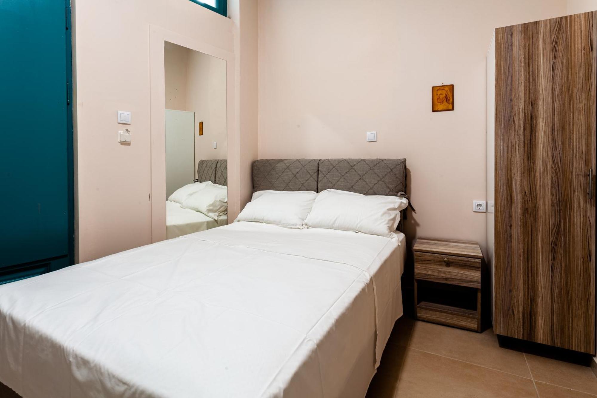 στούντιο στη στοά βαρβουτσή#9 Apartment Kalamata